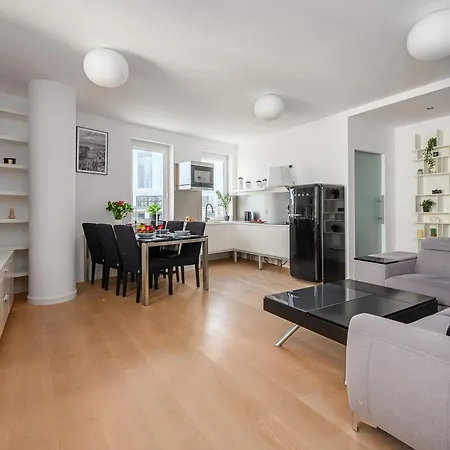 Lumina I 2br In Center Of Warszaw I Balcony I Parking 华沙